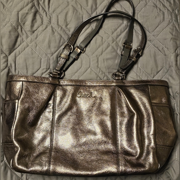 Coach Handbags - Vintage Coach Purse Bag